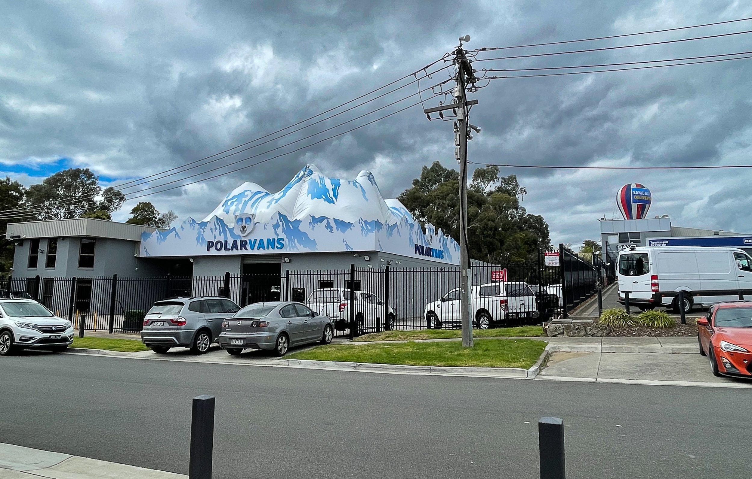 The promotional inflatable was designed to look like the snowy mountains of some polar environment; the mountains stand tall above the buildings and can be seen up to a kilometre away.
