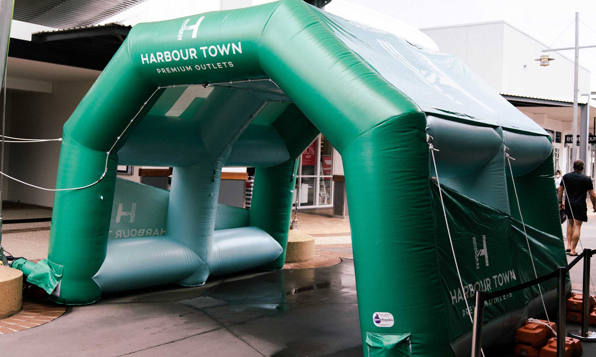 After delivery just before the summer rush, Harbour town commented on the simple useability of the design and the intense brand colours.